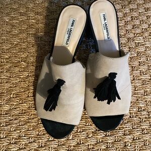 Karl Lagerfeld Paris
Taupe/Ivory Mule; Size 7; Approx. 2.5 inch heel;